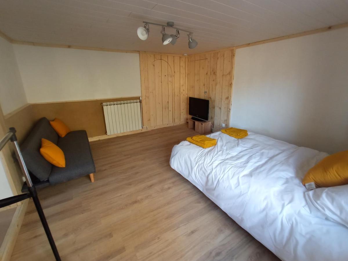 Studio Meuble Proche Des Thermes Cransac Esterno foto
